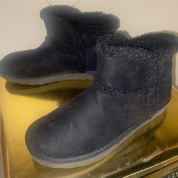 Arizona Womens Sandie Flat Heel Winter Boots - Picture 2 of 4